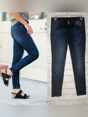 Kancan Dark Wash Mid Rise Skinny Jeans Size 13/30